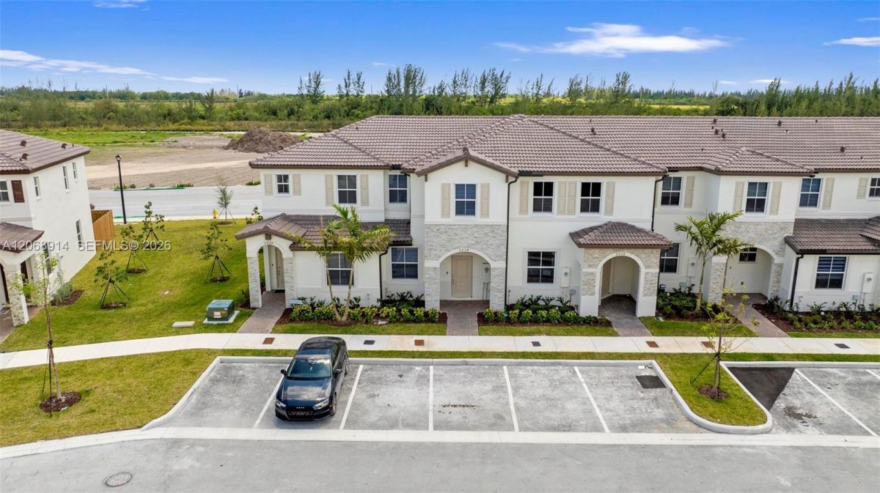 2634 SE 29 St , Unit 2634, Homestead, FL 33035 Photo