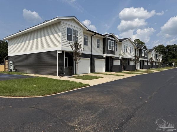8221 Pittman Ave, Unit 4, Pensacola, FL 32534