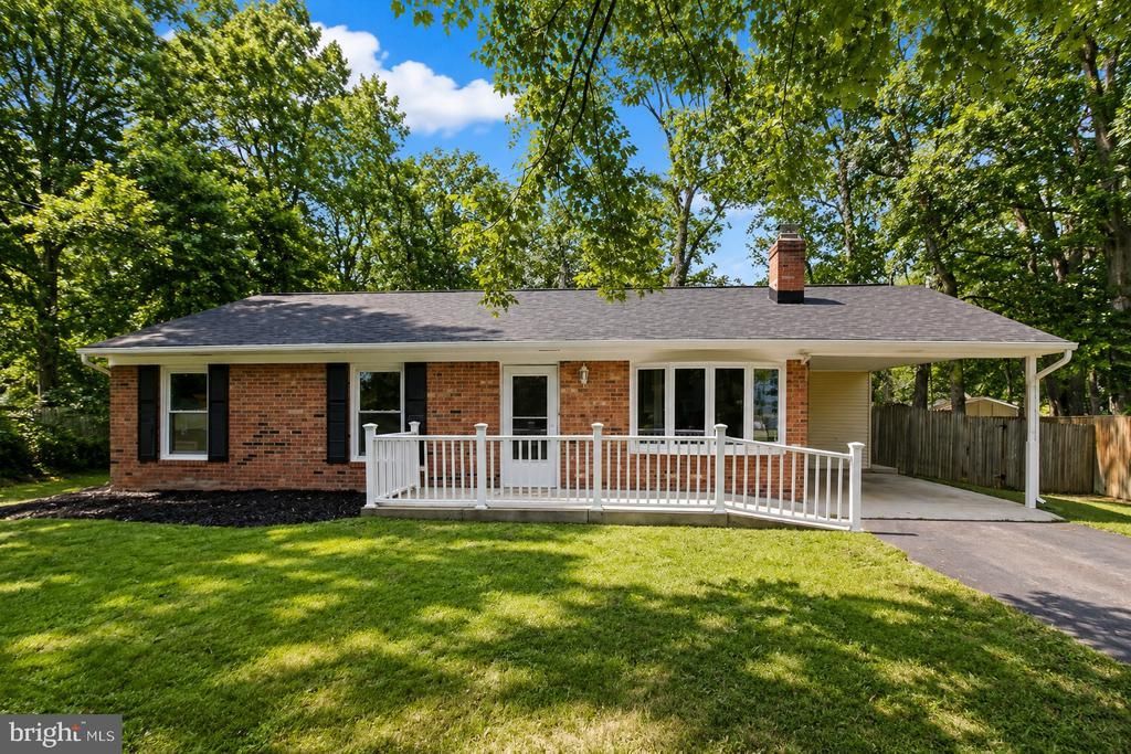 22 Teton Drive, Fredericksburg, VA 22408 Main Photo