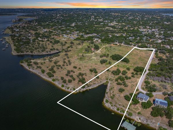 1900 Patriot DR , Lago Vista, TX 78645