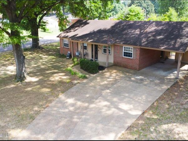 2117 Brookhaven Drive, Southaven, MS 38671