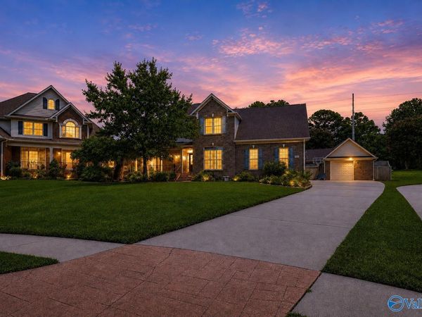 161 Redcliffe Drive NW, Huntsville, AL 35806