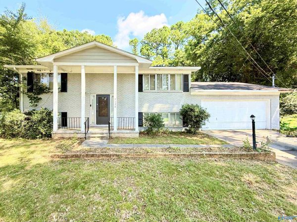 2620 Scenic View Drive NW, Huntsville, AL 35810