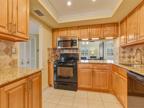 9810 MARINA Boulevard, Unit 1136, Boca Raton, FL 33428