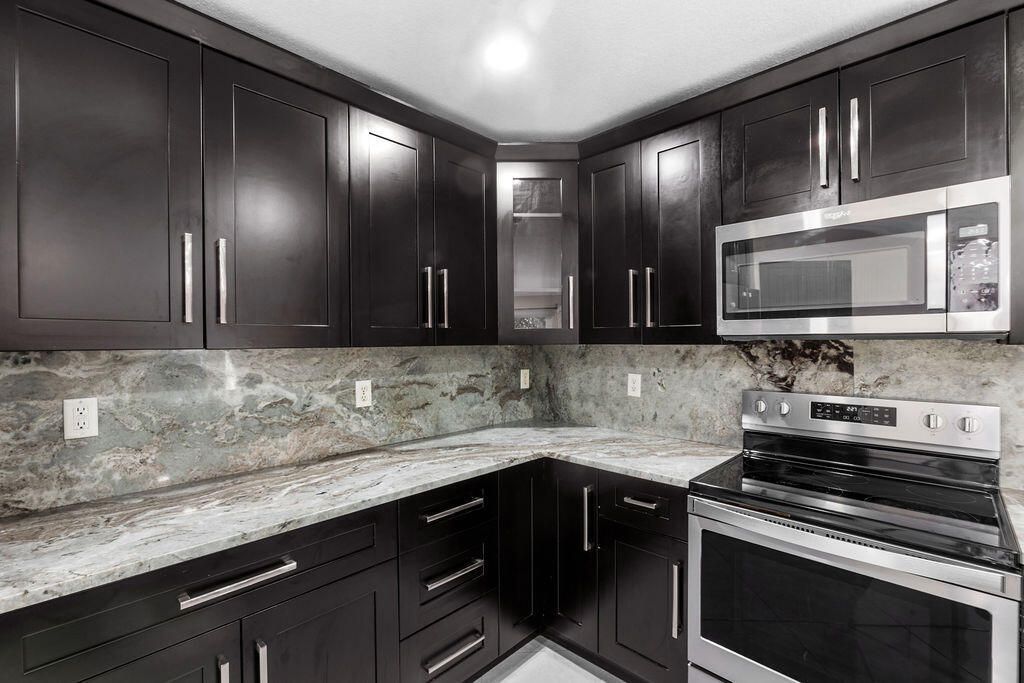 6384 Adriatic Way, West Palm Beach, FL 33413 Photo