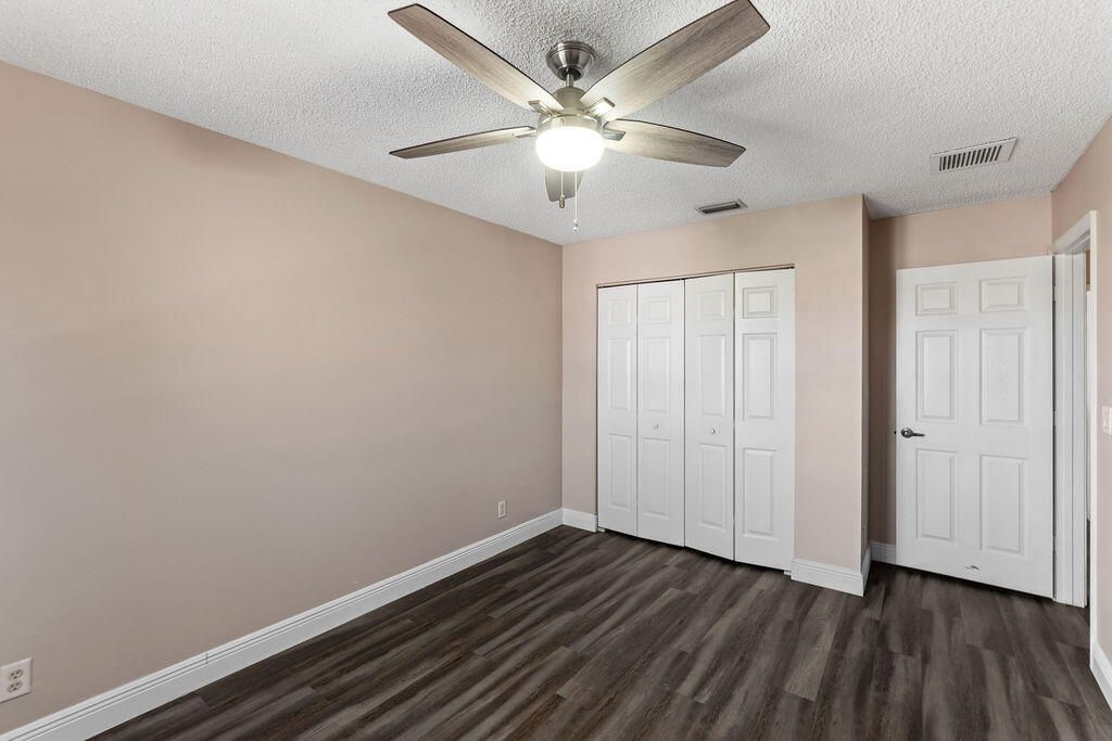 6384 Adriatic Way, West Palm Beach, FL 33413 Photo