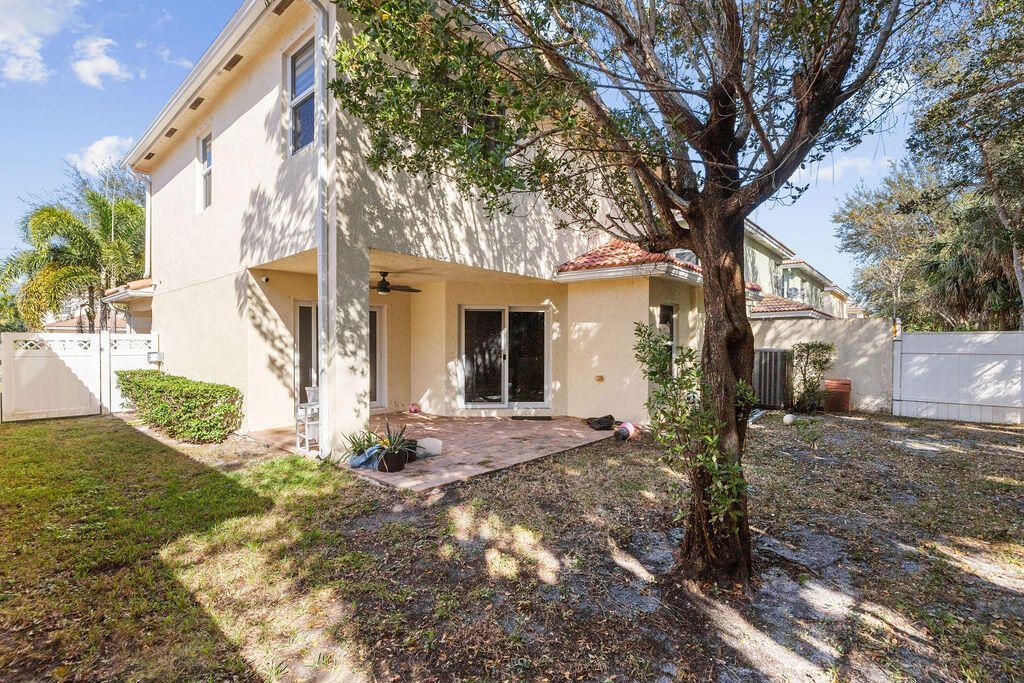 6384 Adriatic Way, West Palm Beach, FL 33413 Photo
