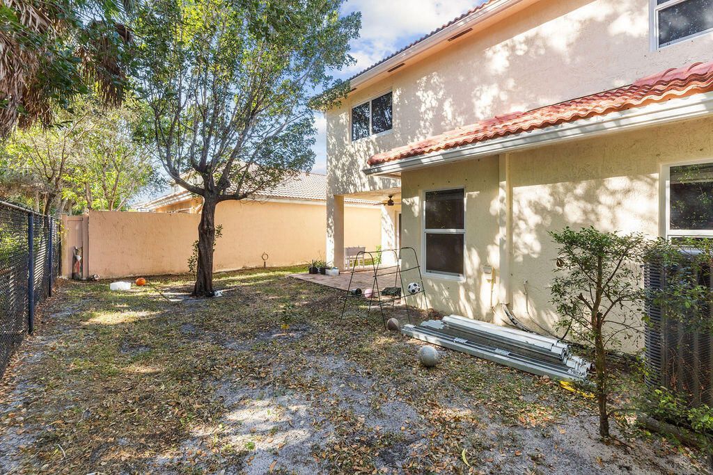 6384 Adriatic Way, West Palm Beach, FL 33413 Photo