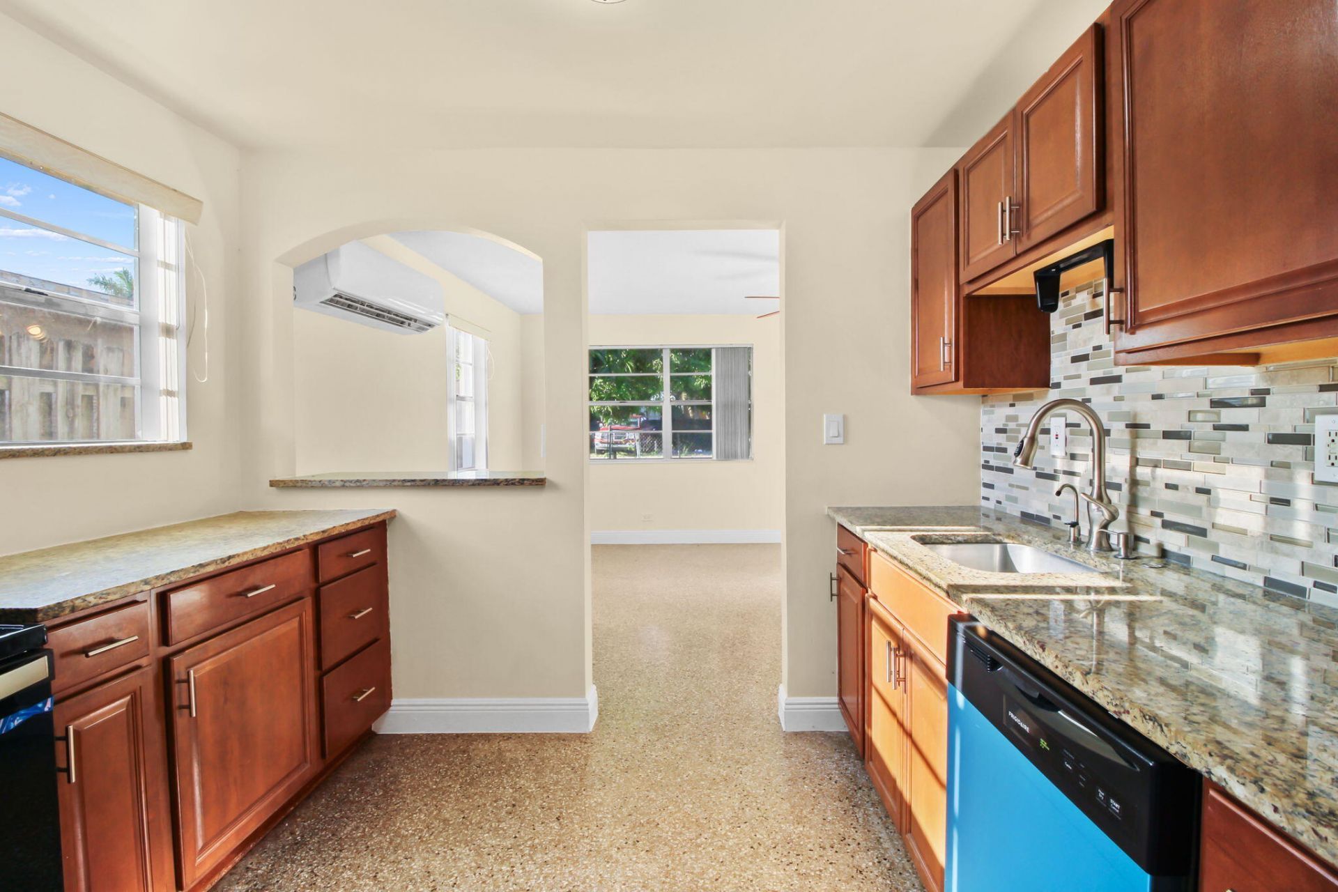 4546 Carver Street, Kenwood Estates, FL 33463 Photo