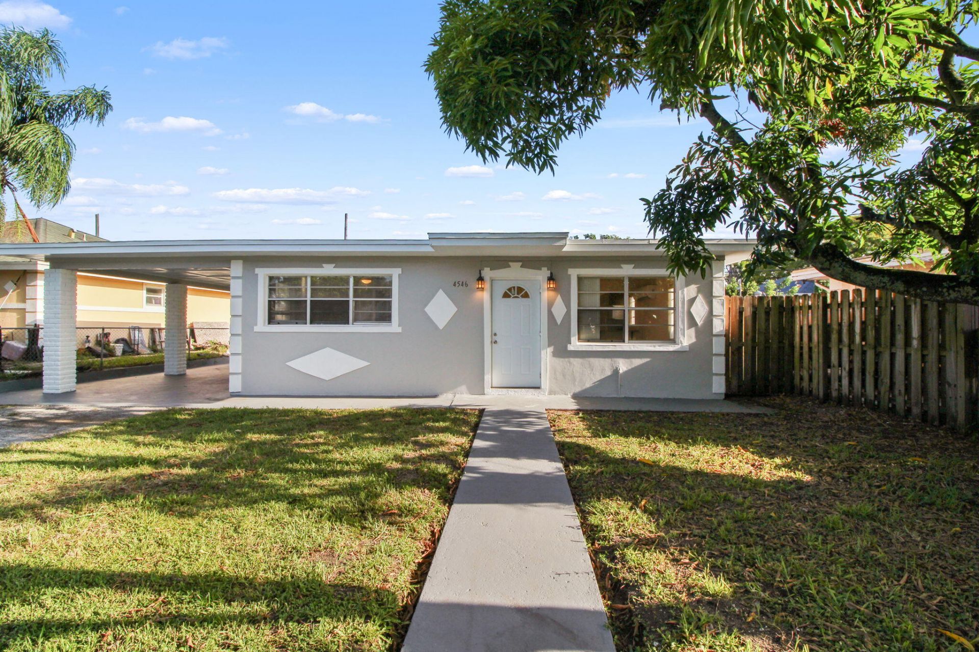 4546 Carver Street, Kenwood Estates, FL 33463 Photo