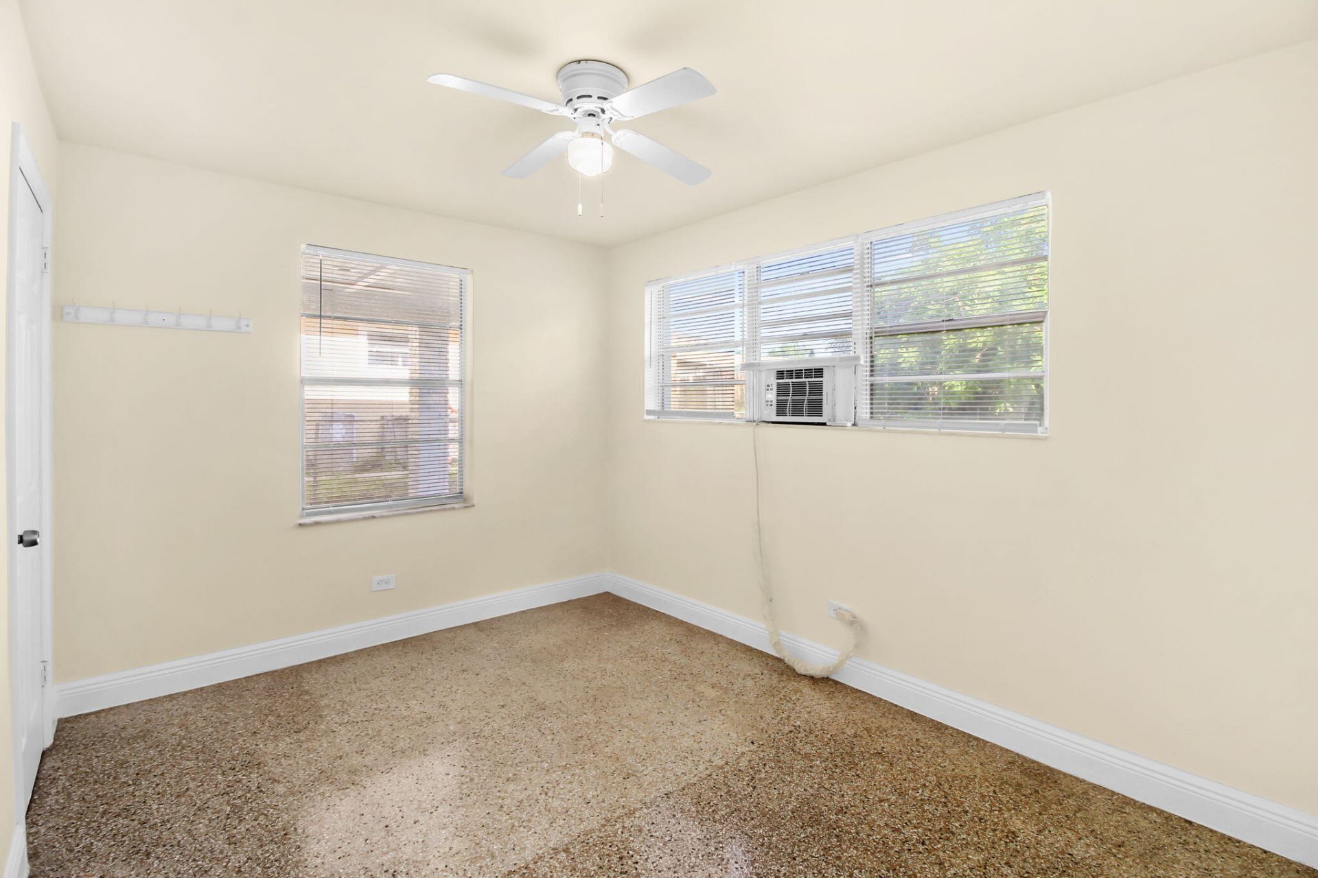 4546 Carver Street, Kenwood Estates, FL 33463 Photo