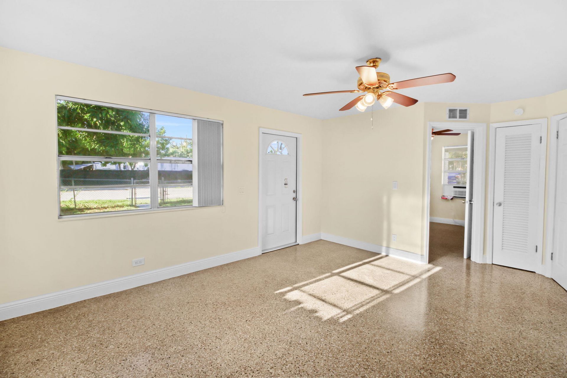 4546 Carver Street, Kenwood Estates, FL 33463 Photo