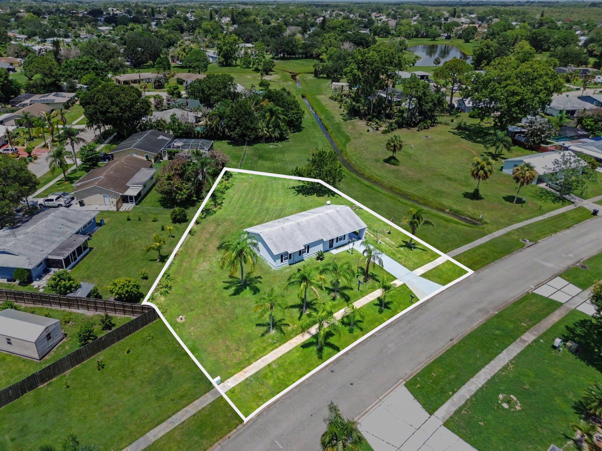 502 NE Solida Circle, Port Saint Lucie, FL 34983 Photo
