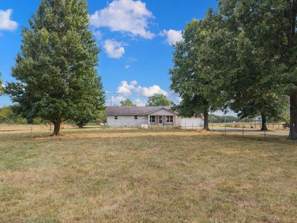 9671 Farm Road 2230, Cassville, MO 65625