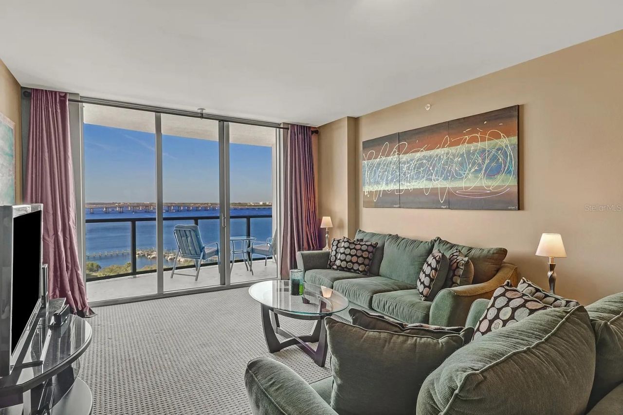 3000 Oasis Grand Boulevard, Unit 1002, Fort Myers, FL 33916 Photo