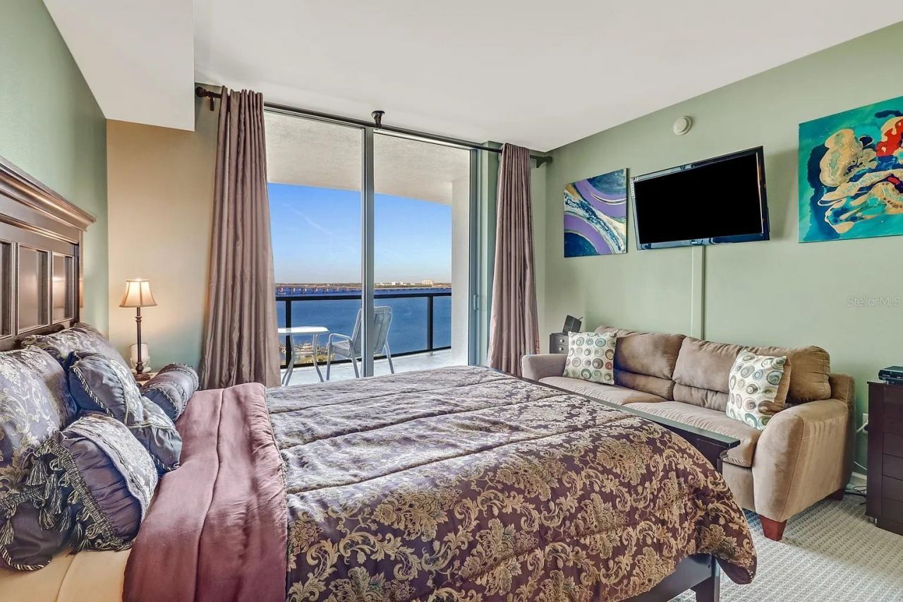 3000 Oasis Grand Boulevard, Unit 1002, Fort Myers, FL 33916 Photo