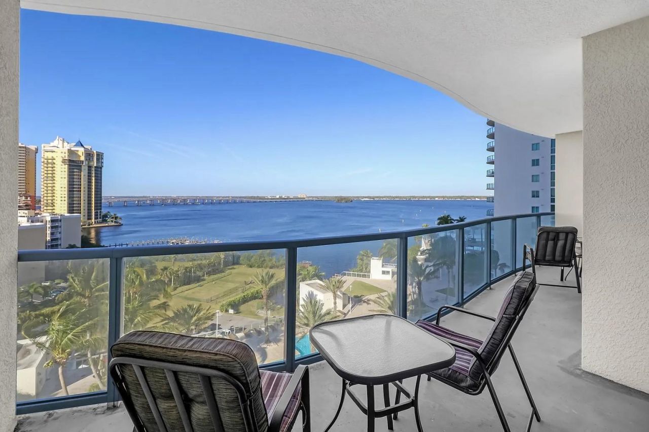 3000 Oasis Grand Boulevard, Unit 1002, Fort Myers, FL 33916 Photo