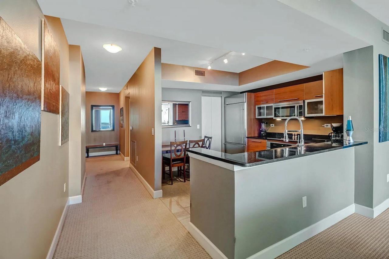 3000 Oasis Grand Boulevard, Unit 1002, Fort Myers, FL 33916 Photo
