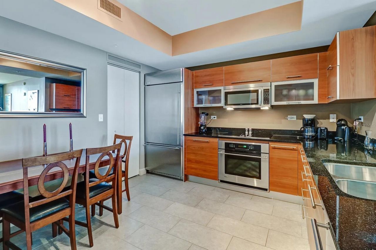 3000 Oasis Grand Boulevard, Unit 1002, Fort Myers, FL 33916 Photo