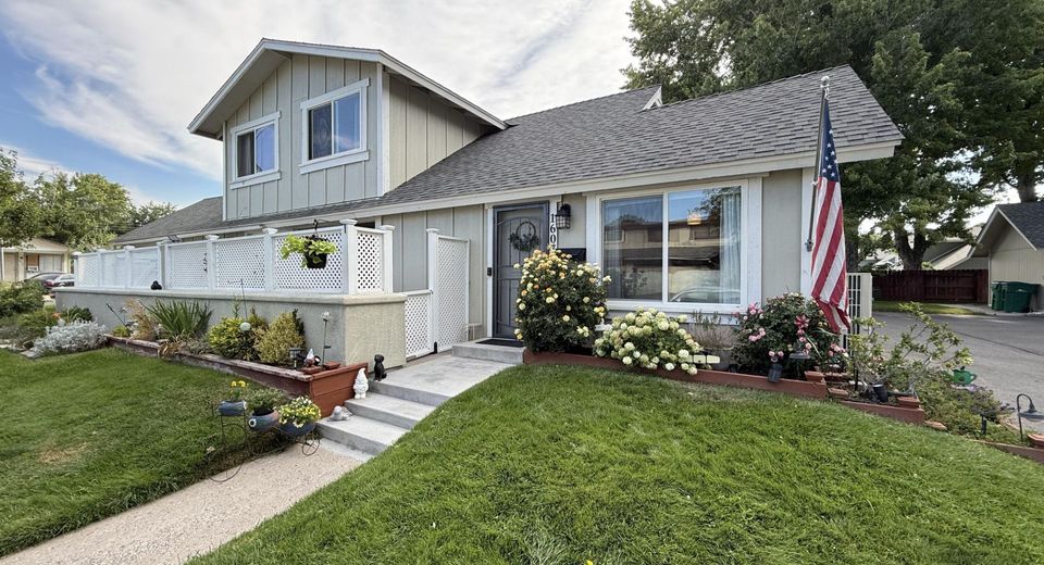 1607 London Circle, Sparks, NV 89431 Photo