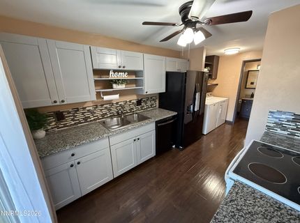 1607 London Circle, Sparks, NV 89431 Photo