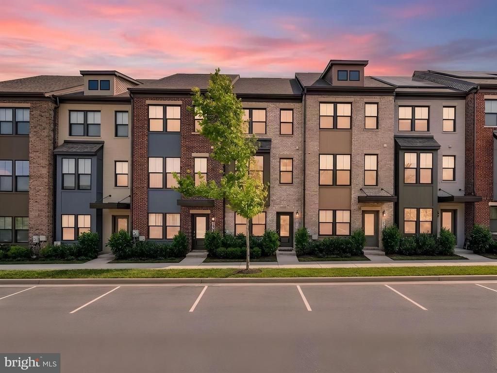 3525 CARNABY STREET , HYATTSVILLE, MD 20782