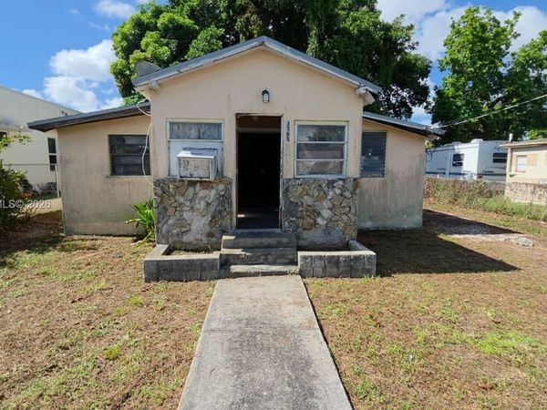 3168 NW 66th St , Miami, FL 33147