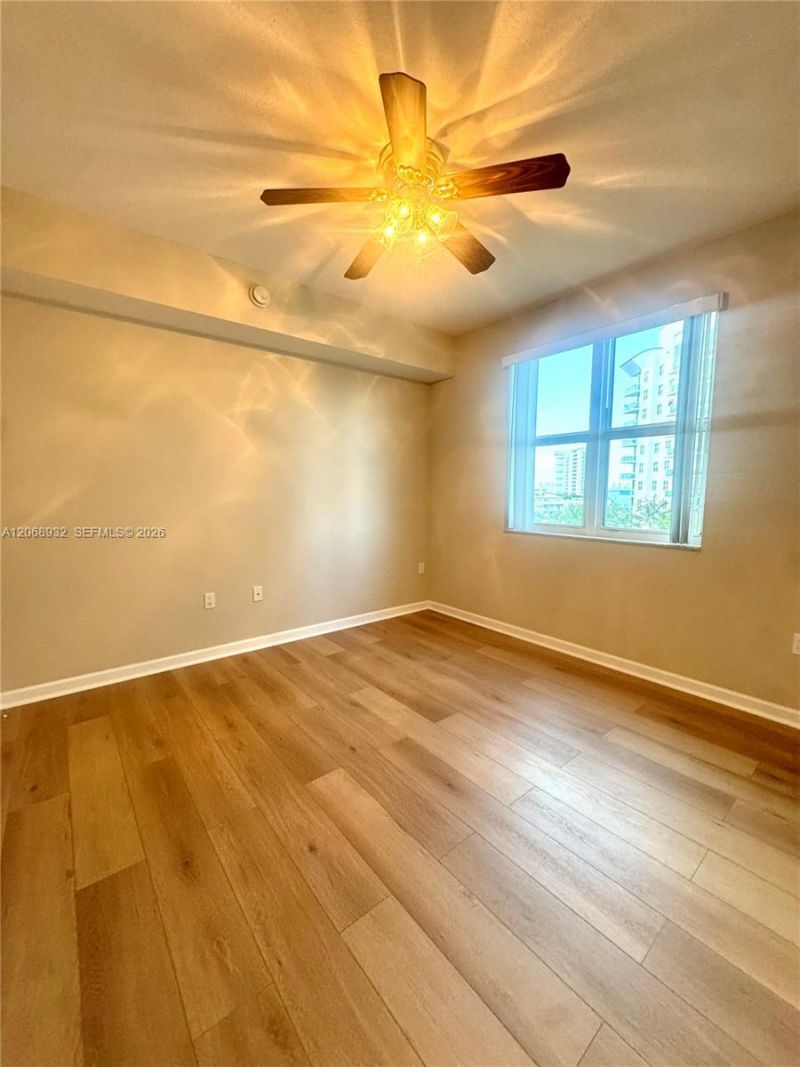 7900 Harbor Island Dr , Unit 608, North Bay Village, FL 33141 Photo