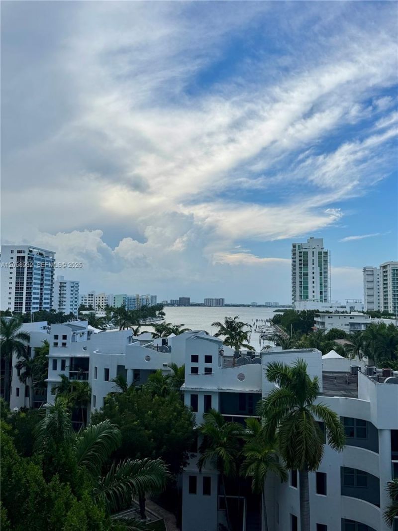 7900 Harbor Island Dr , Unit 608, North Bay Village, FL 33141 Photo