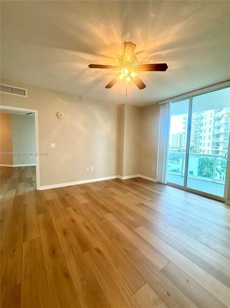 7900 Harbor Island Dr , Unit 608, North Bay Village, FL 33141 Photo