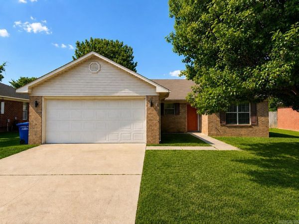 1710 Tuscany, Conway, AR 72034