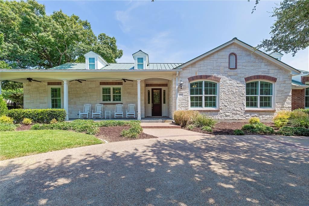 2707 Farmers Branch Lane, Farmers Branch, TX 75234 Main Photo