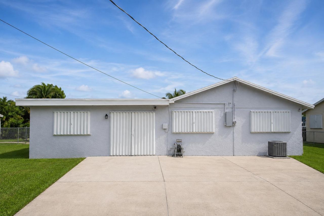 1223 W 27th Street, Riviera Beach, FL 33404 Photo