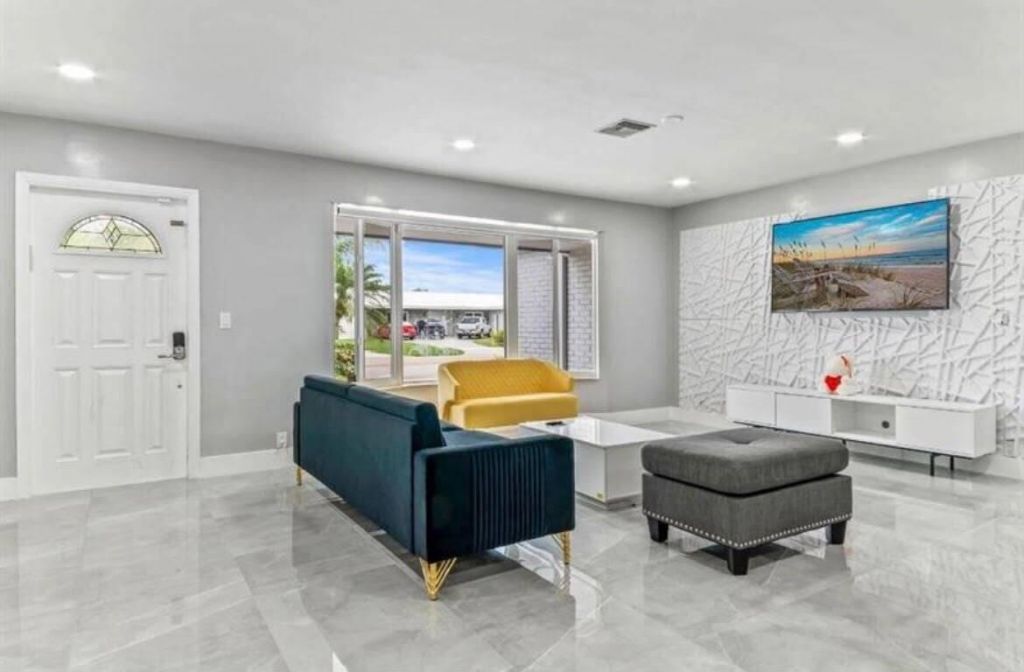 4811 Hayes Street, Hollywood, FL 33021 Photo