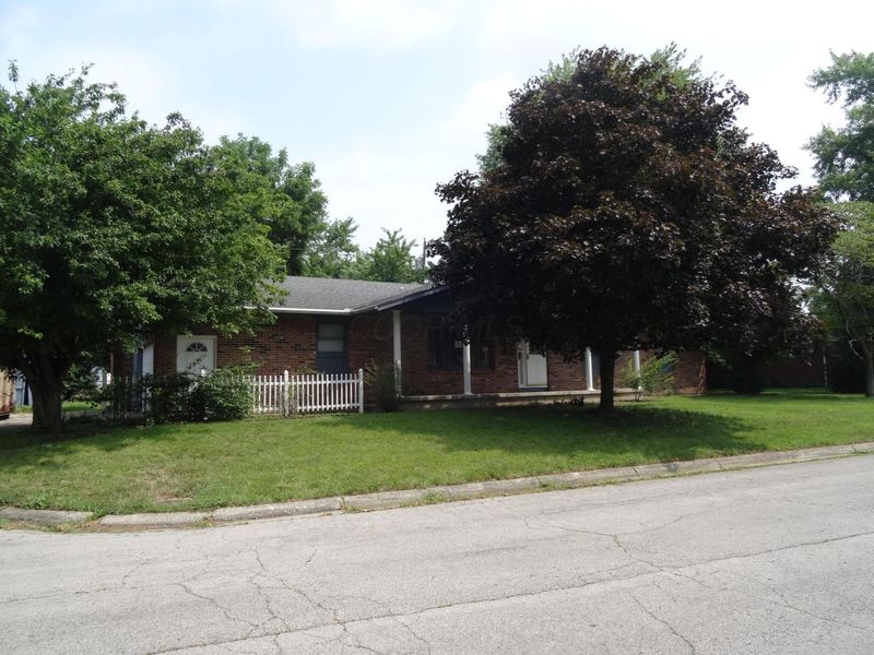 8 Willis Court, Washington Court House, OH 43160 Photo 1