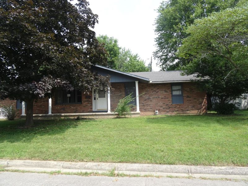 8 Willis Court, Washington Court House, OH 43160 Photo 2