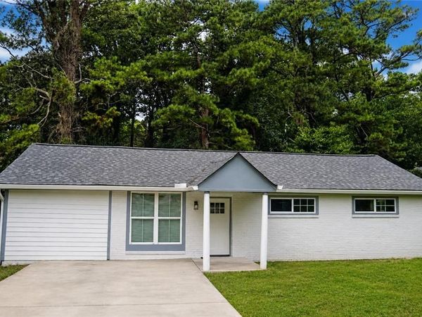 2911 Macon Drive SW, Atlanta, GA 30354