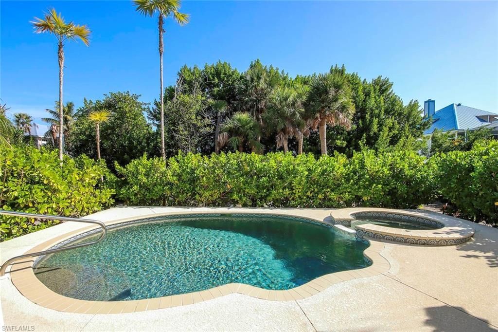 580 Sea Oats Dr , Sanibel, FL 33957 Photo