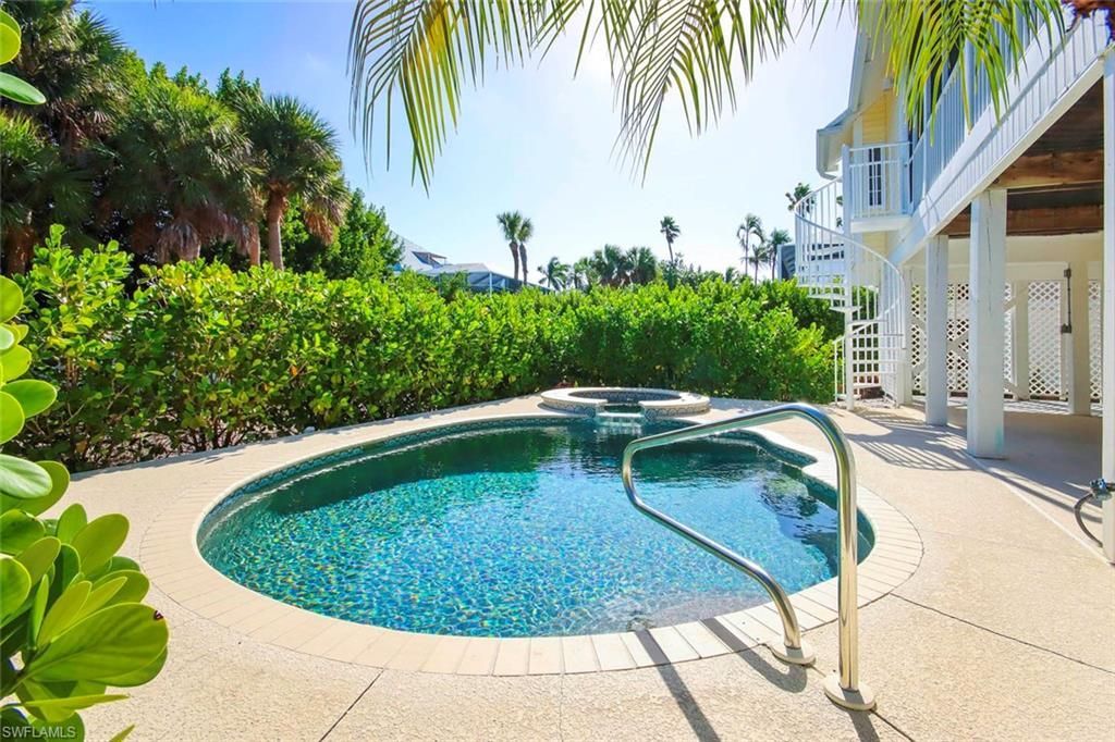 580 Sea Oats Dr , Sanibel, FL 33957 Photo