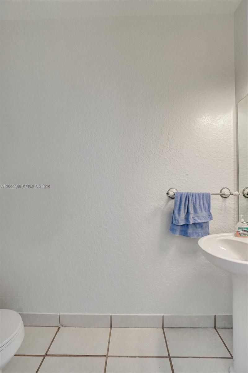 25 Ludlam Dr, Miami Springs, FL 33166 Photo