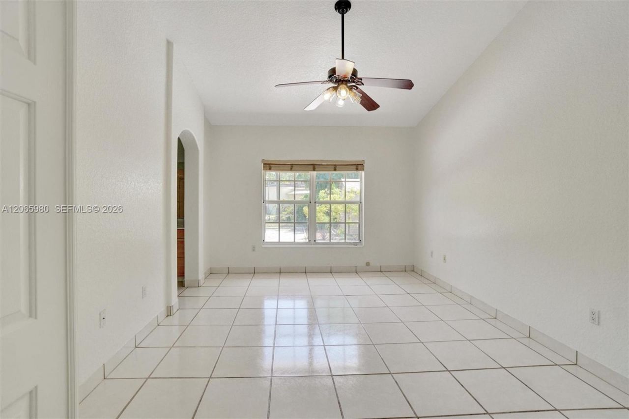 25 Ludlam Dr, Miami Springs, FL 33166 Photo