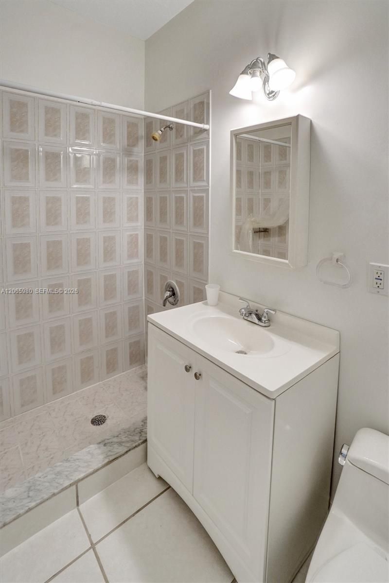 25 Ludlam Dr, Miami Springs, FL 33166 Photo