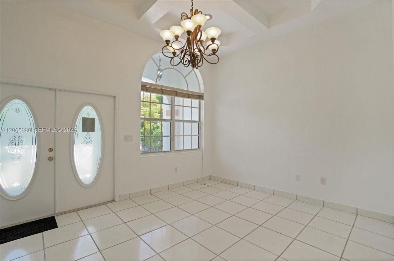 25 Ludlam Dr, Miami Springs, FL 33166 Photo