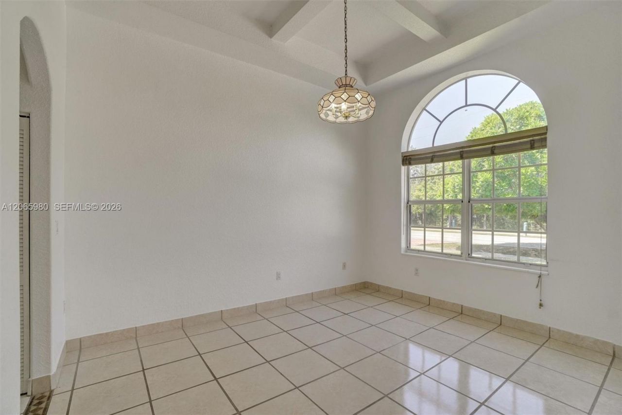 25 Ludlam Dr, Miami Springs, FL 33166 Photo