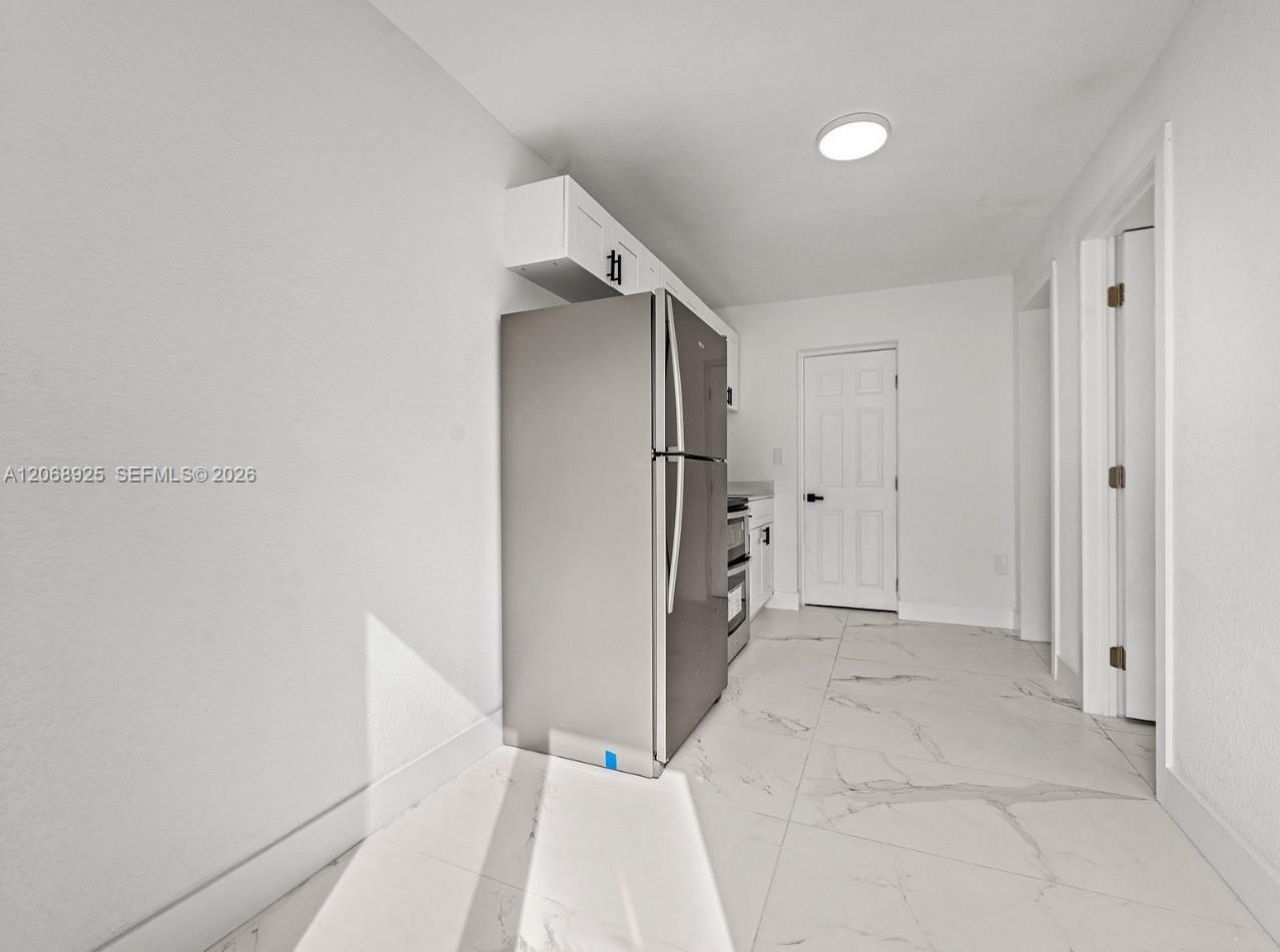 921 NW 22nd Ct, Unit 2, Miami, FL 33125 Photo