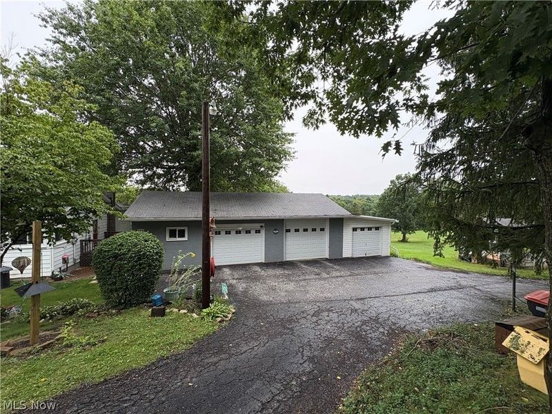 750 Springview Street, East Liverpool, OH 43920 Photo 3