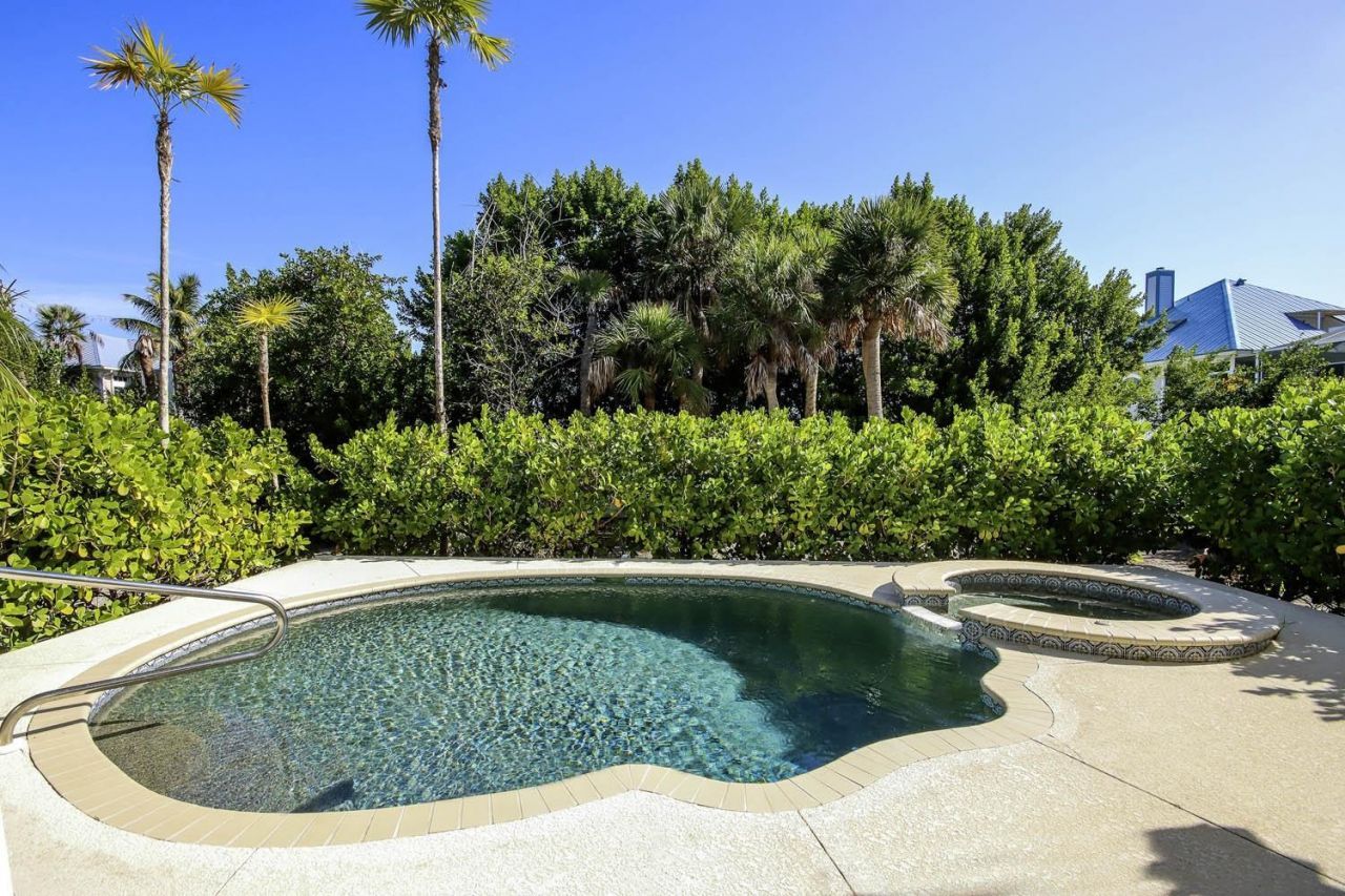580 Sea Oats Dr, Sanibel, FL 33957 Photo