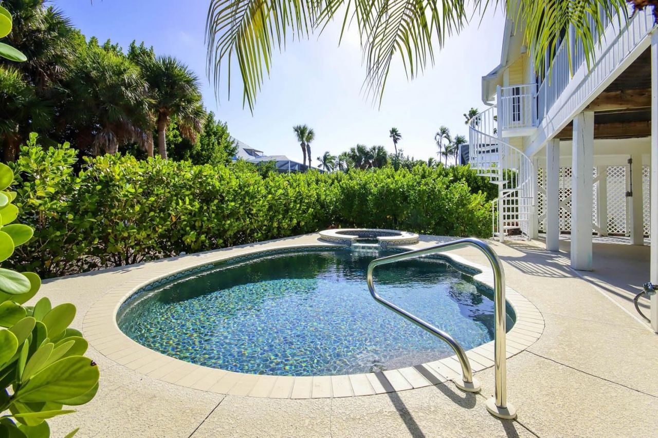 580 Sea Oats Dr, Sanibel, FL 33957 Photo