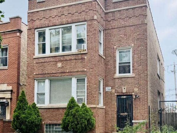4818 W Fletcher Street , Chicago, IL 60641