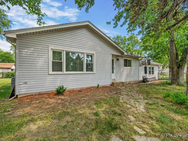 8425 Central Avenue , Burbank, IL 60459